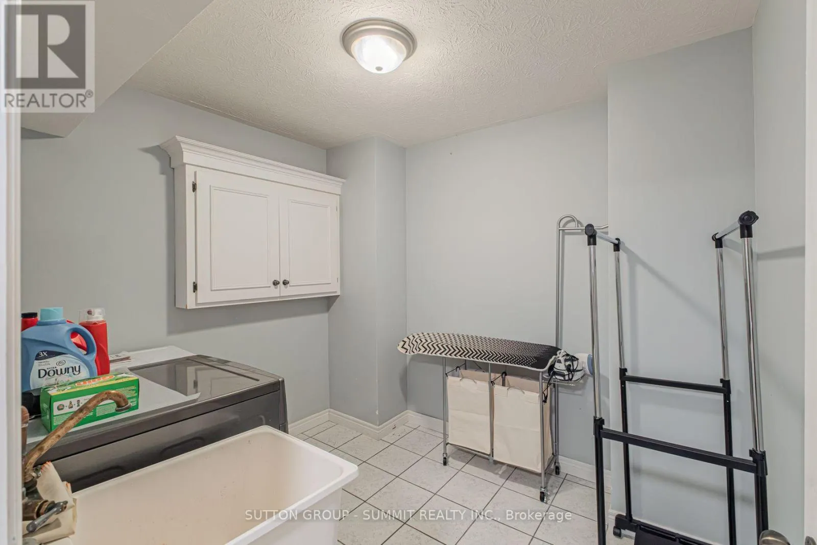 5 MACDONALD CRESCENT