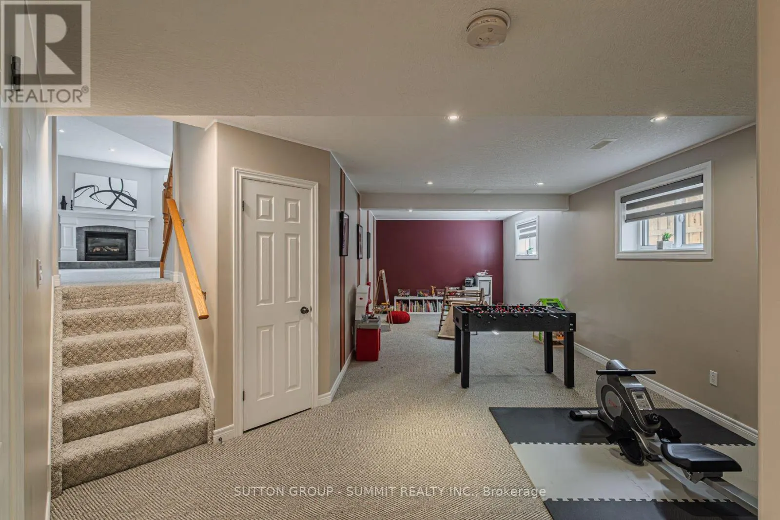 5 MACDONALD CRESCENT