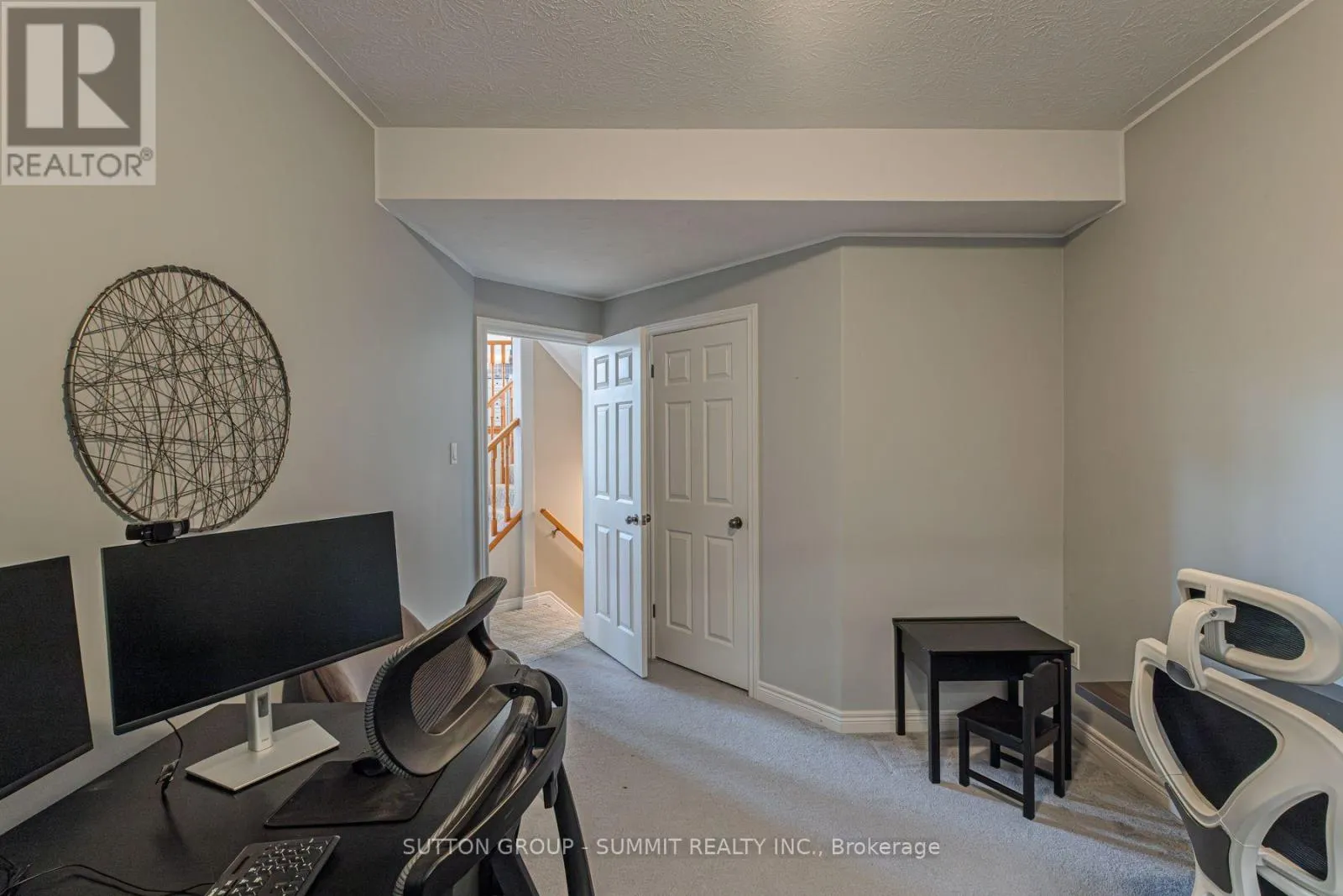5 MACDONALD CRESCENT