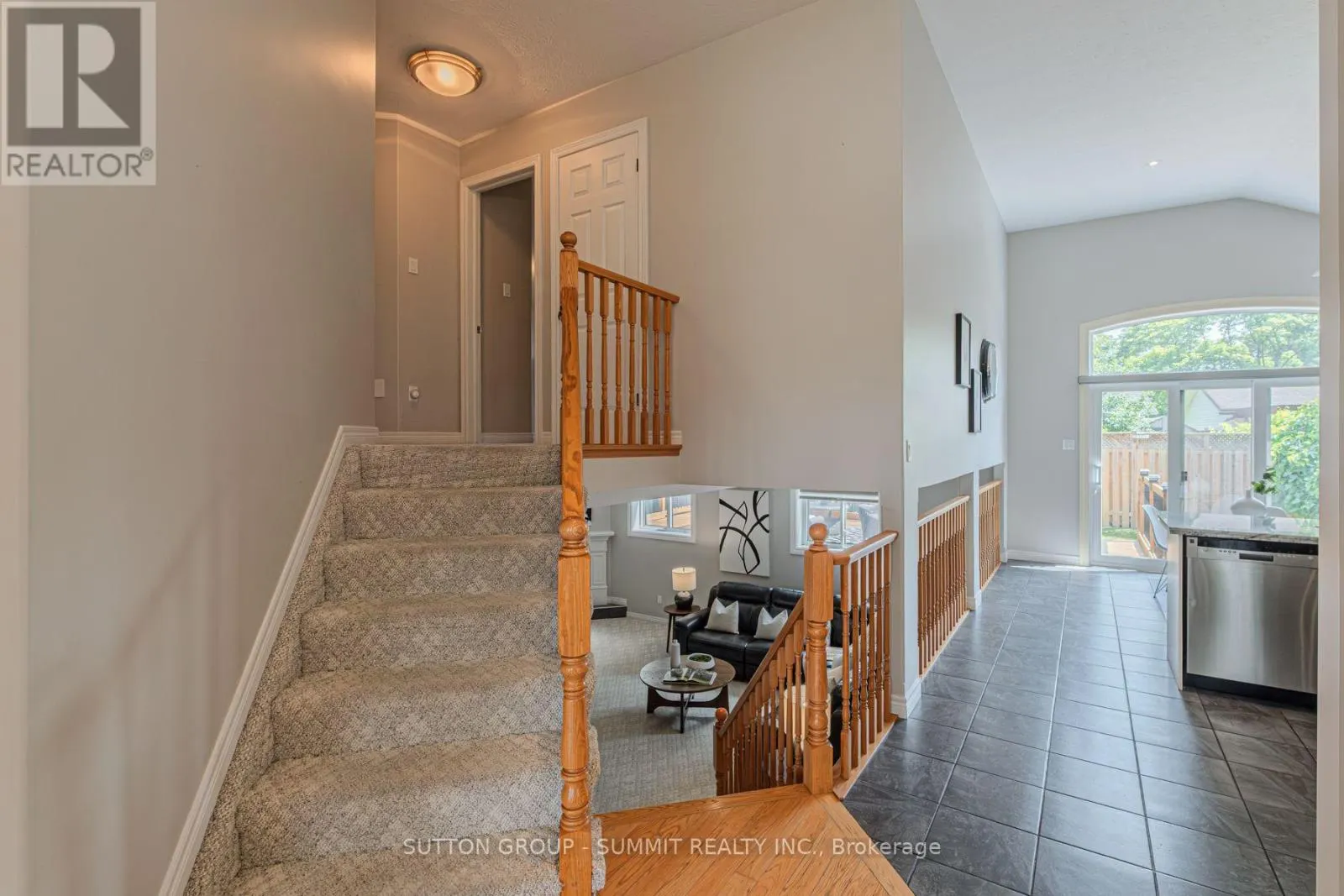 5 MACDONALD CRESCENT