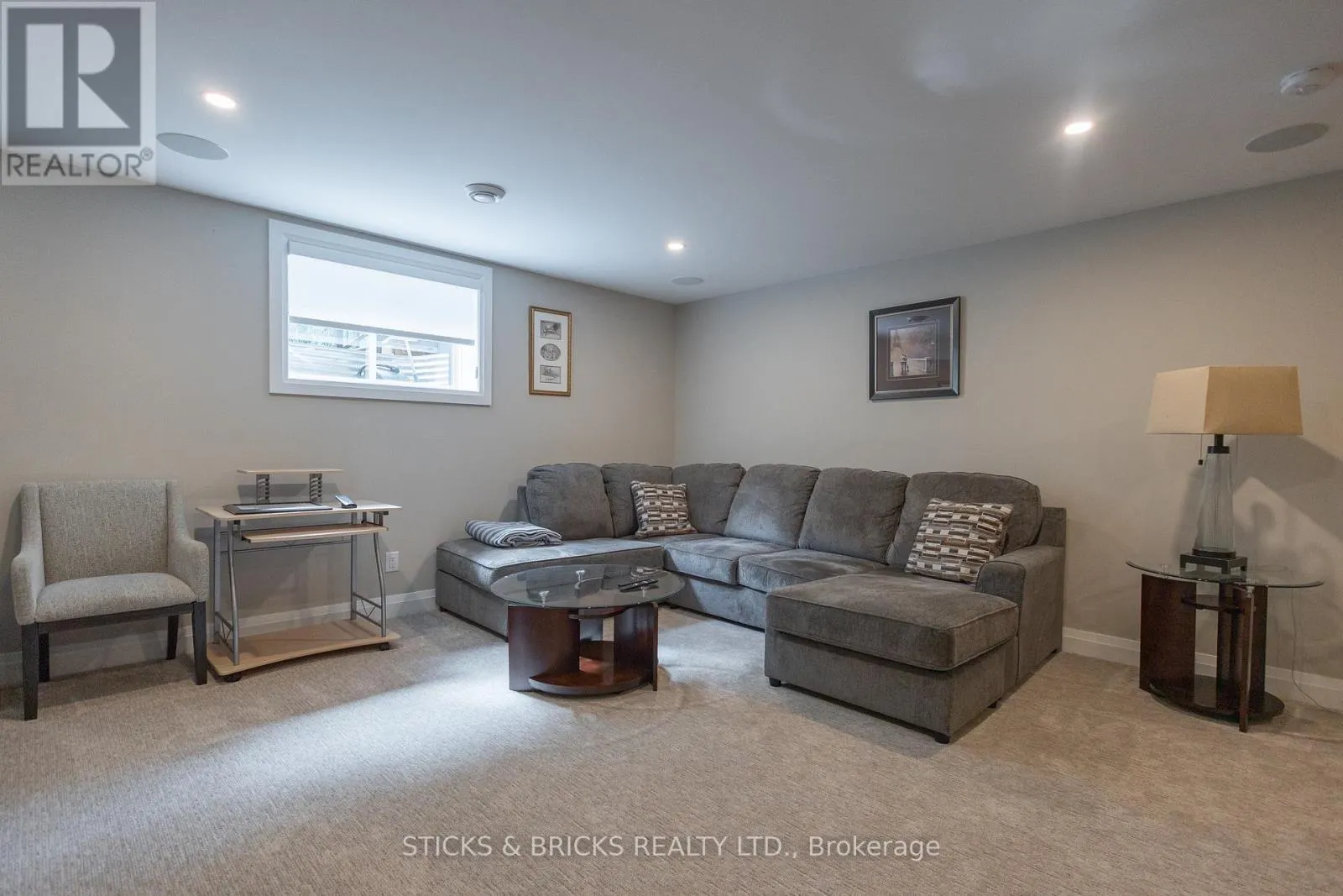 49 - 8974 WILLOUGHBY DRIVE, #49