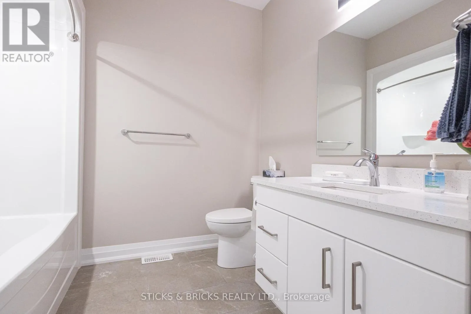 49 - 8974 WILLOUGHBY DRIVE, #49