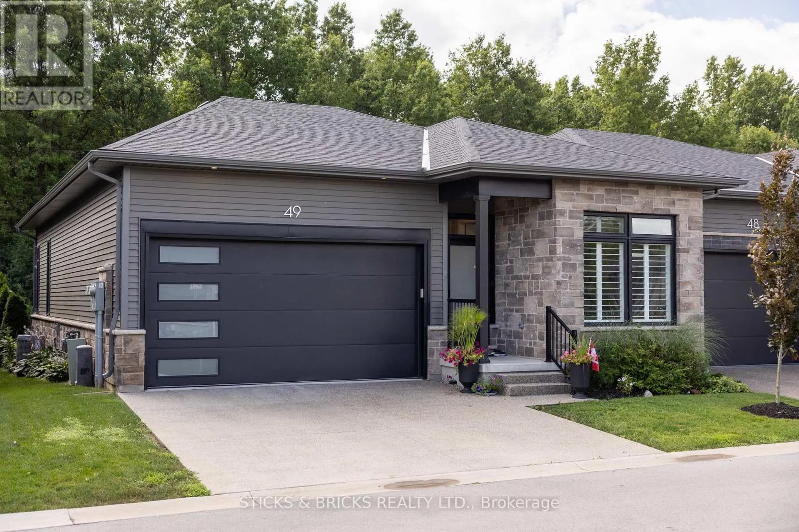 49 - 8974 WILLOUGHBY DRIVE, #49