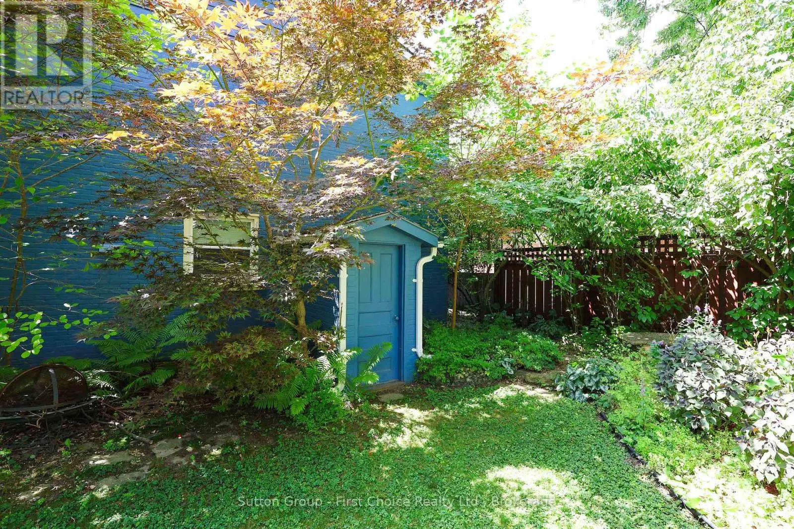 176 COBOURG STREET N