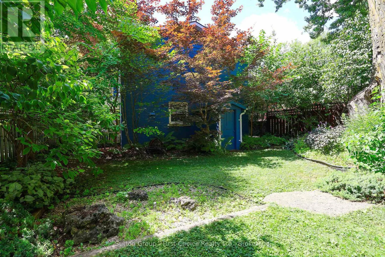 176 COBOURG STREET N