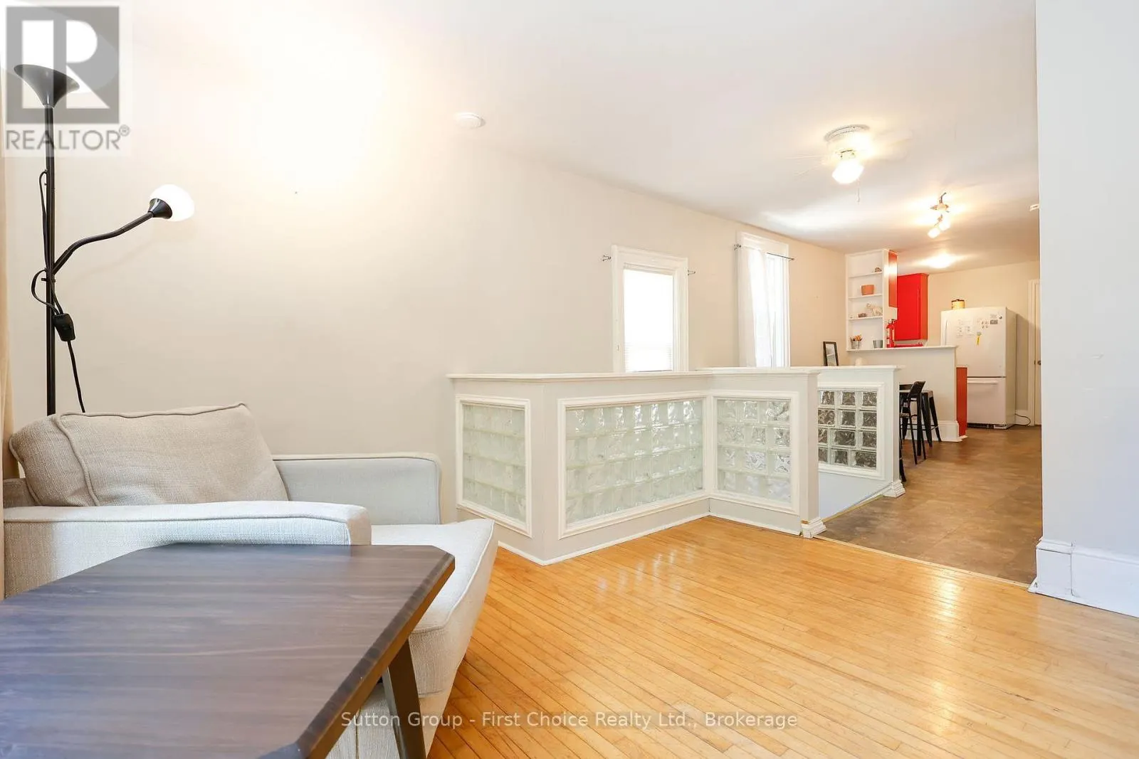 176 COBOURG STREET N