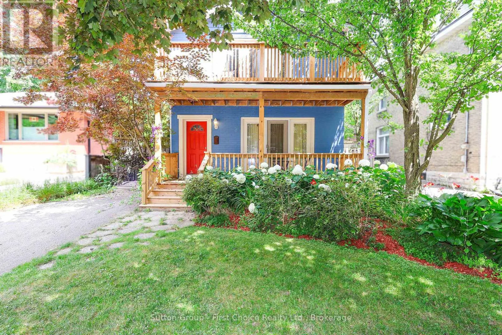 176 COBOURG STREET N