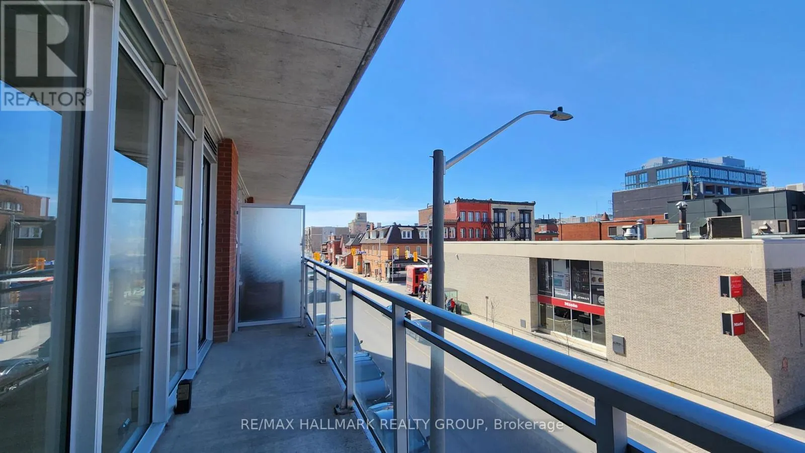 228 - 354 GLADSTONE AVENUE