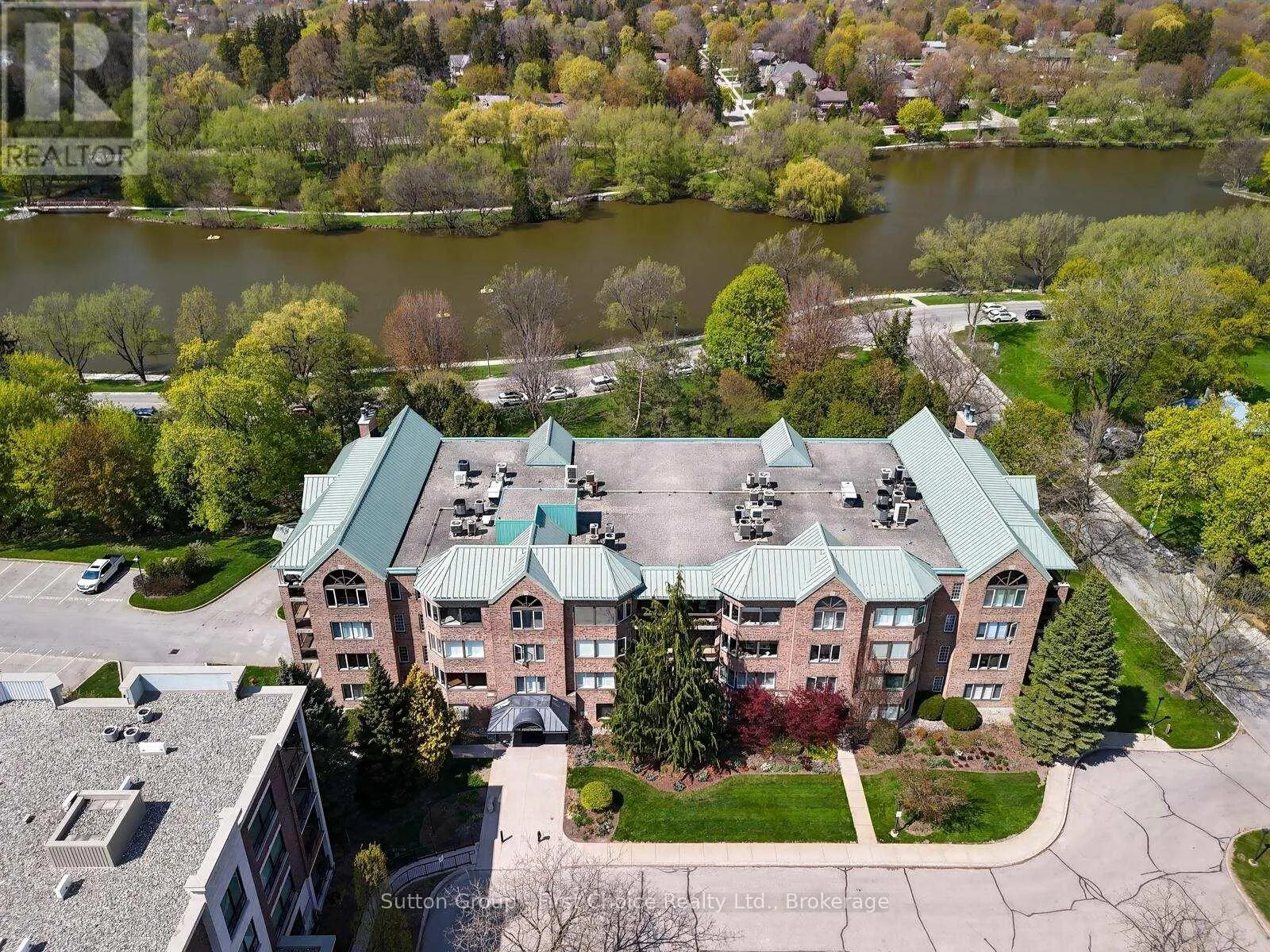 206 - 30 FRONT STREET, #206