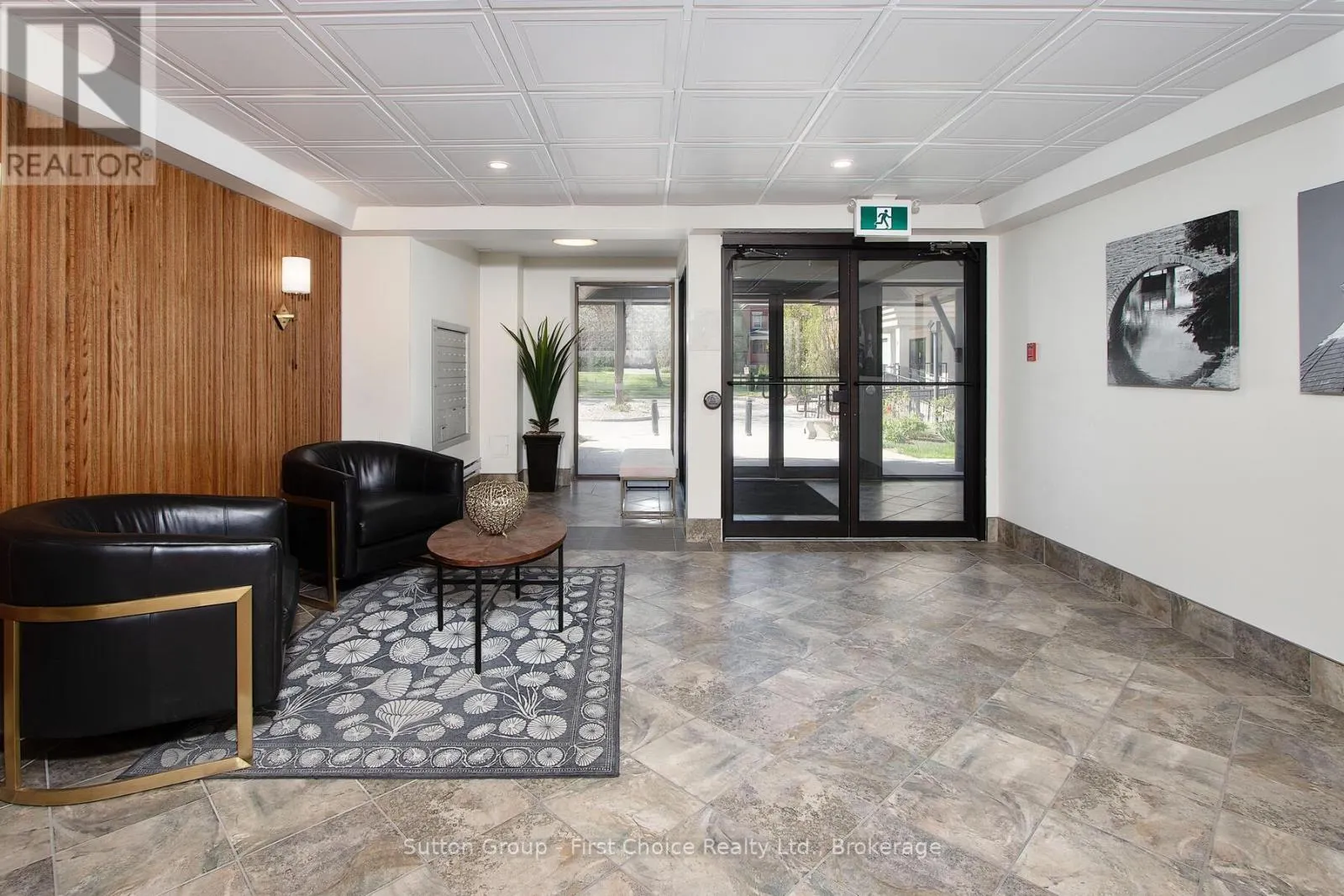 206 - 30 FRONT STREET, #206