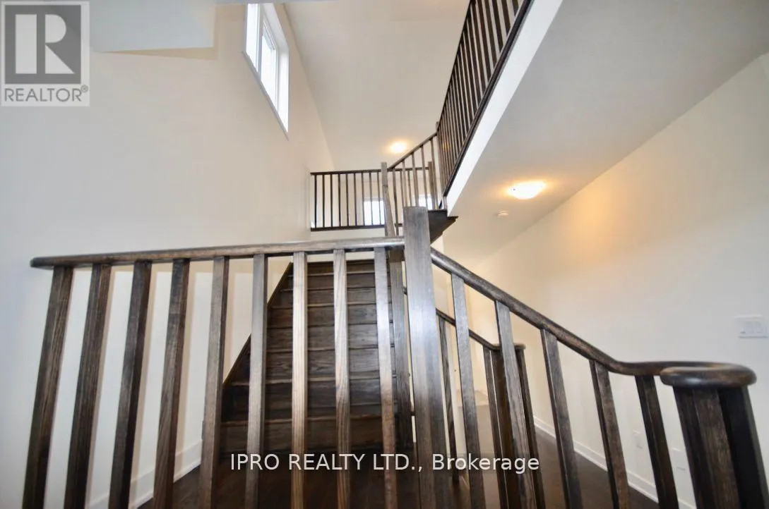 166 AVIRON CRESCENT