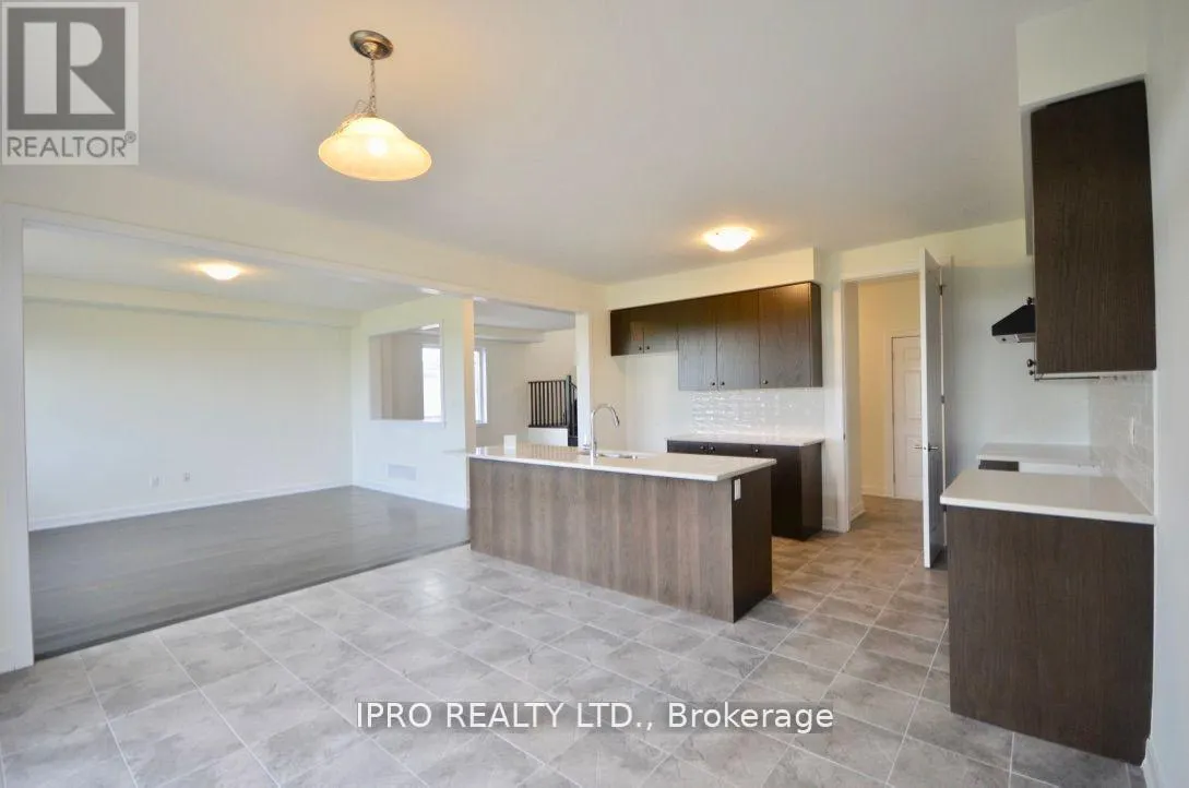 166 AVIRON CRESCENT