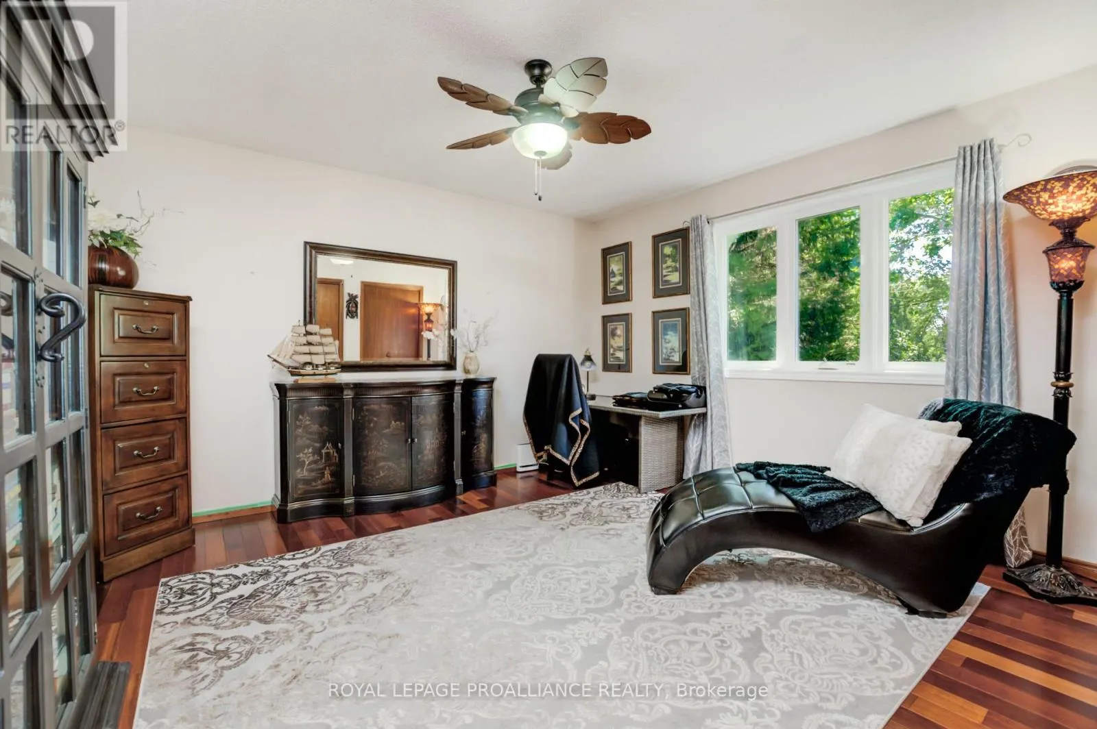 11 MOHAWK AVENUE