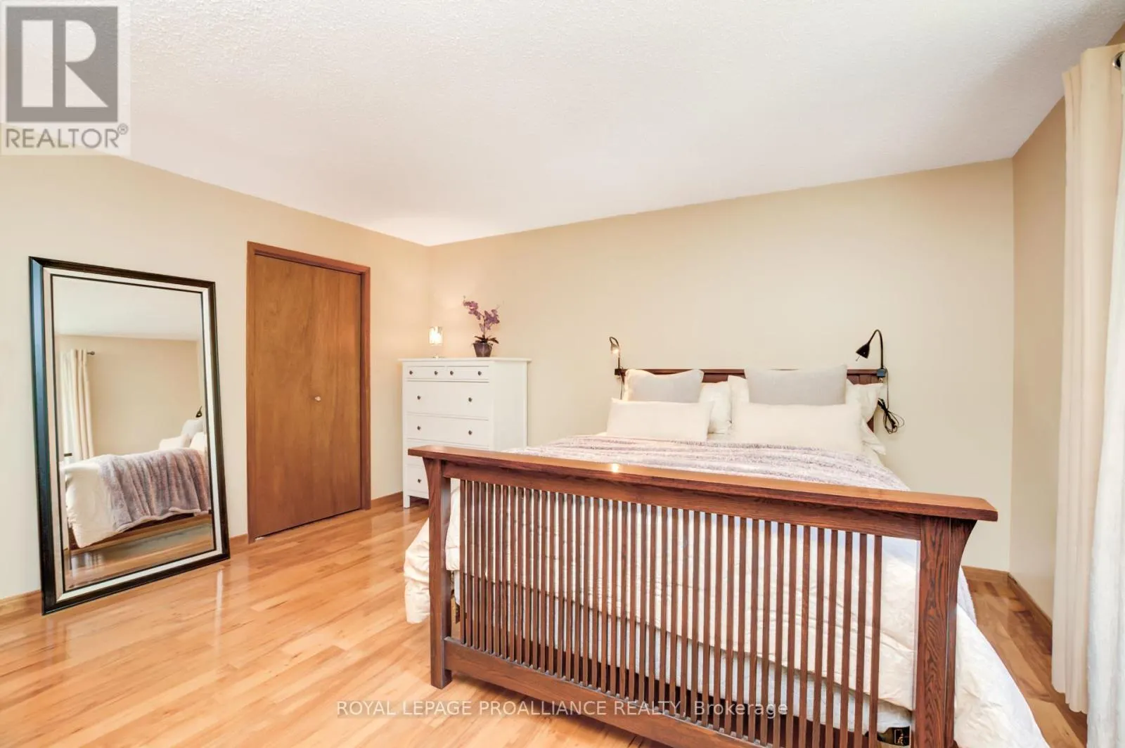11 MOHAWK AVENUE