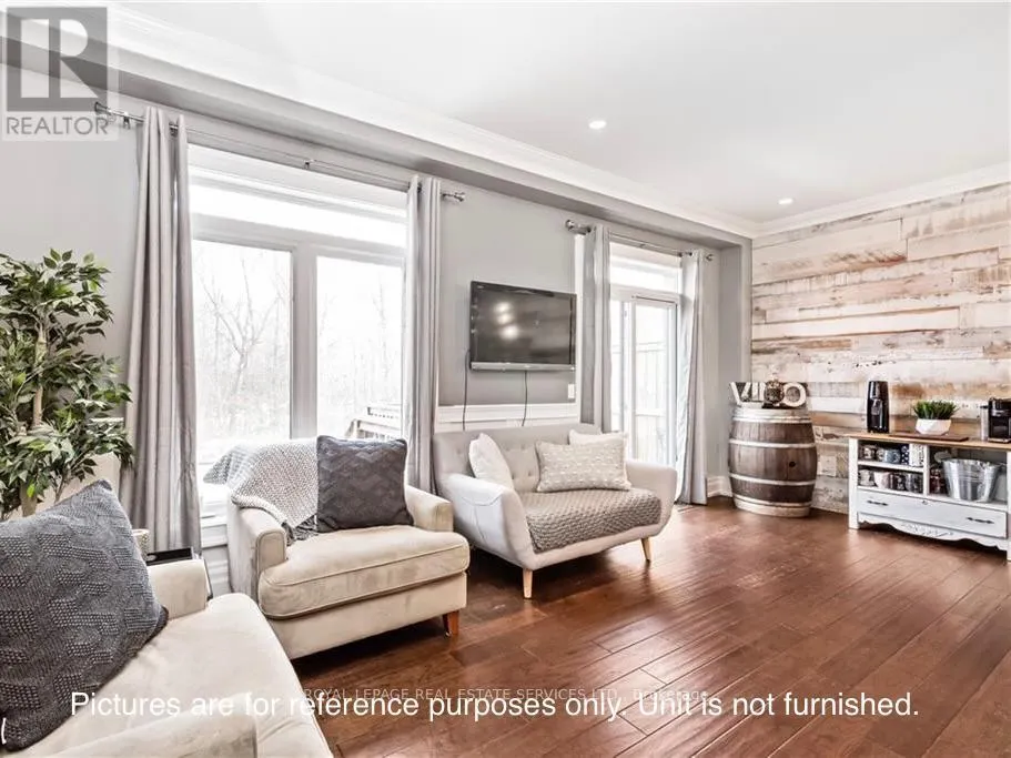 59 SOUTHSHORE CRESCENT