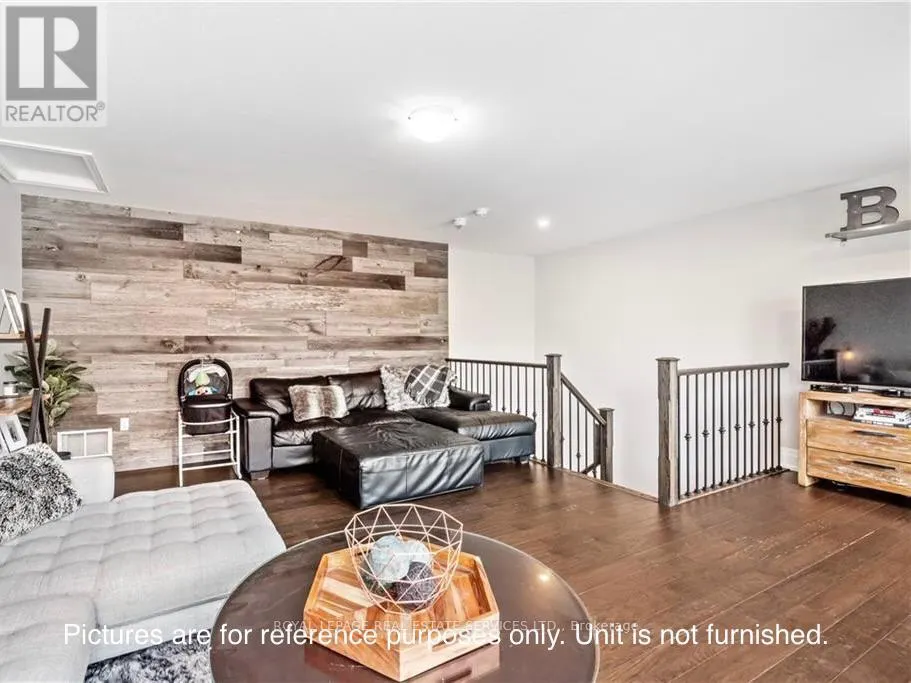 59 SOUTHSHORE CRESCENT