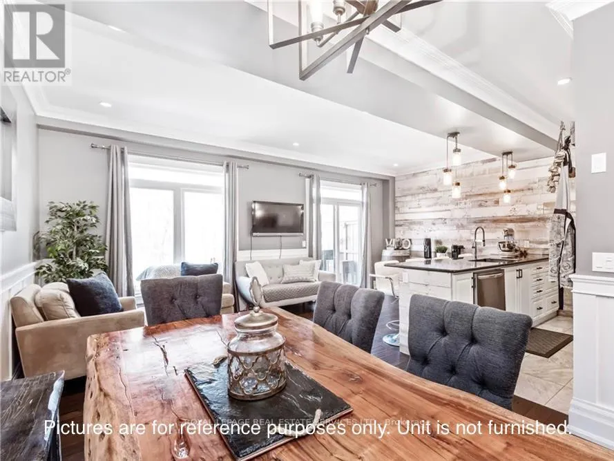 59 SOUTHSHORE CRESCENT