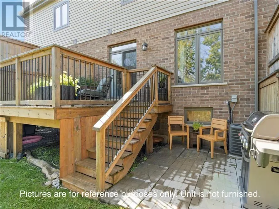 59 SOUTHSHORE CRESCENT