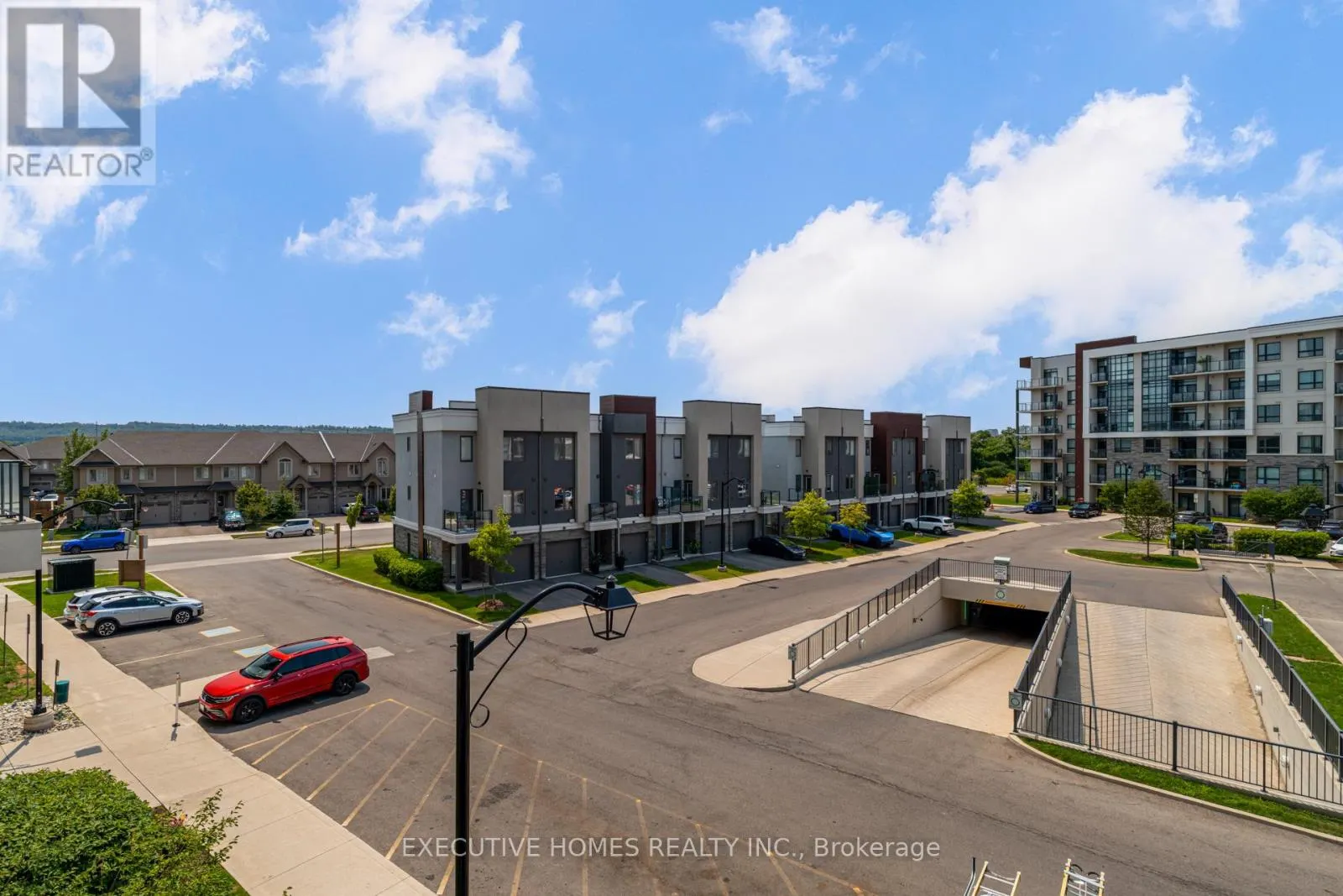327 - 101 SHOREVIEW PLACE