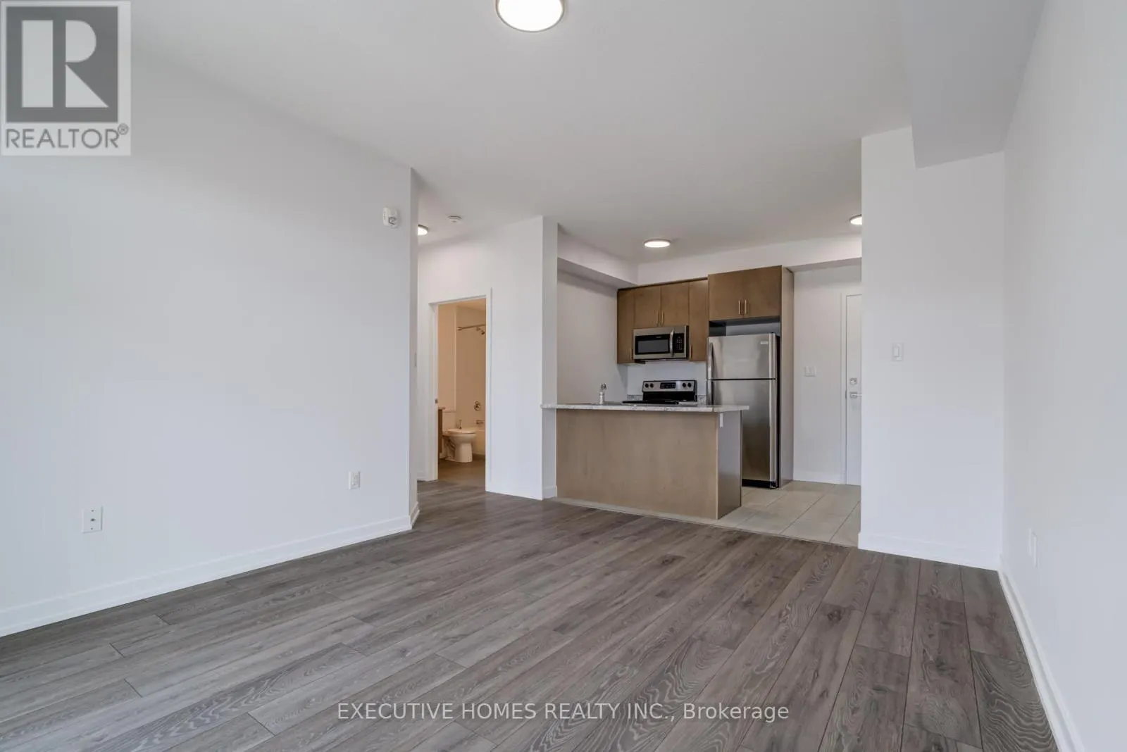 327 - 101 SHOREVIEW PLACE