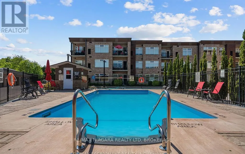 221 - 4644 PETTIT AVENUE, #221