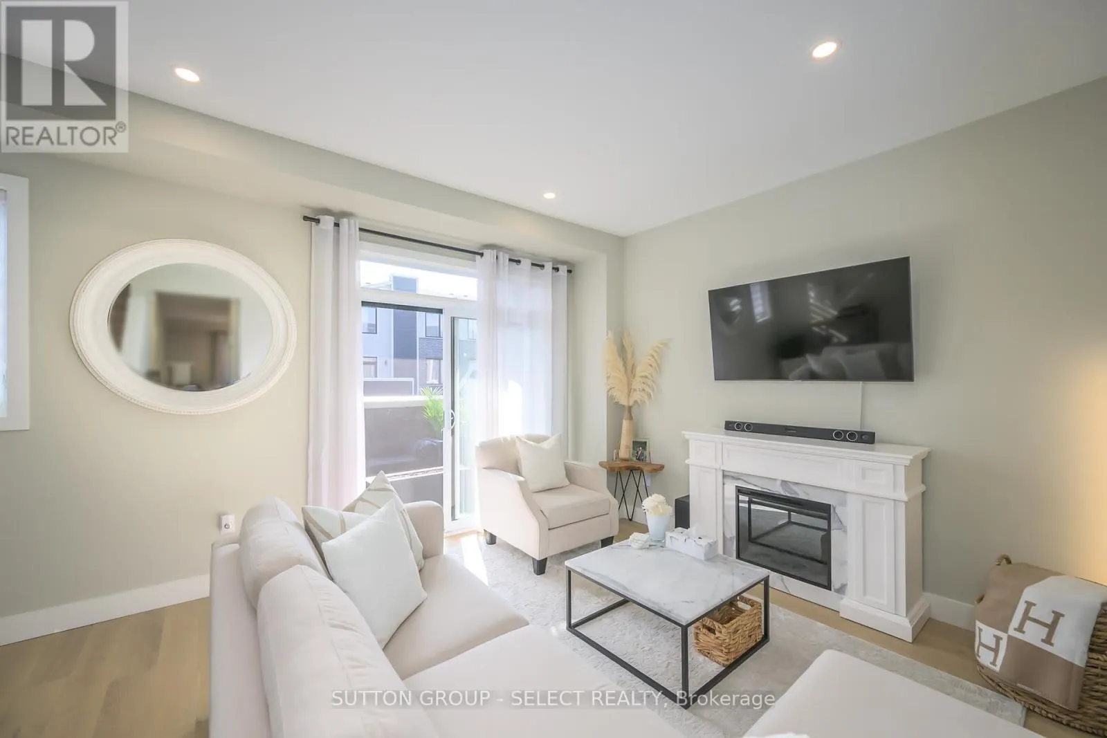 39 - 177 EDGEVALLEY ROAD, #39