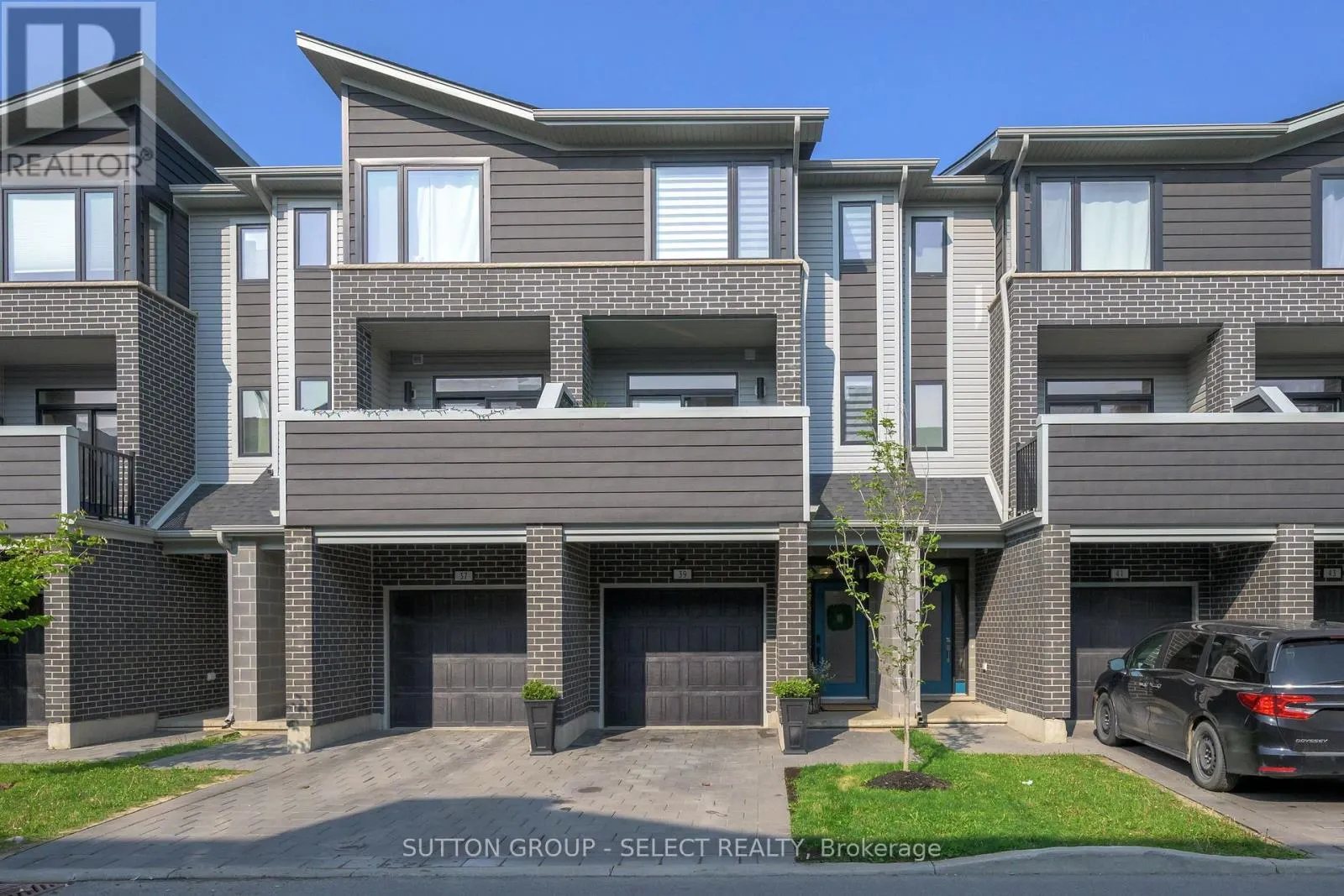39 - 177 EDGEVALLEY ROAD, #39
