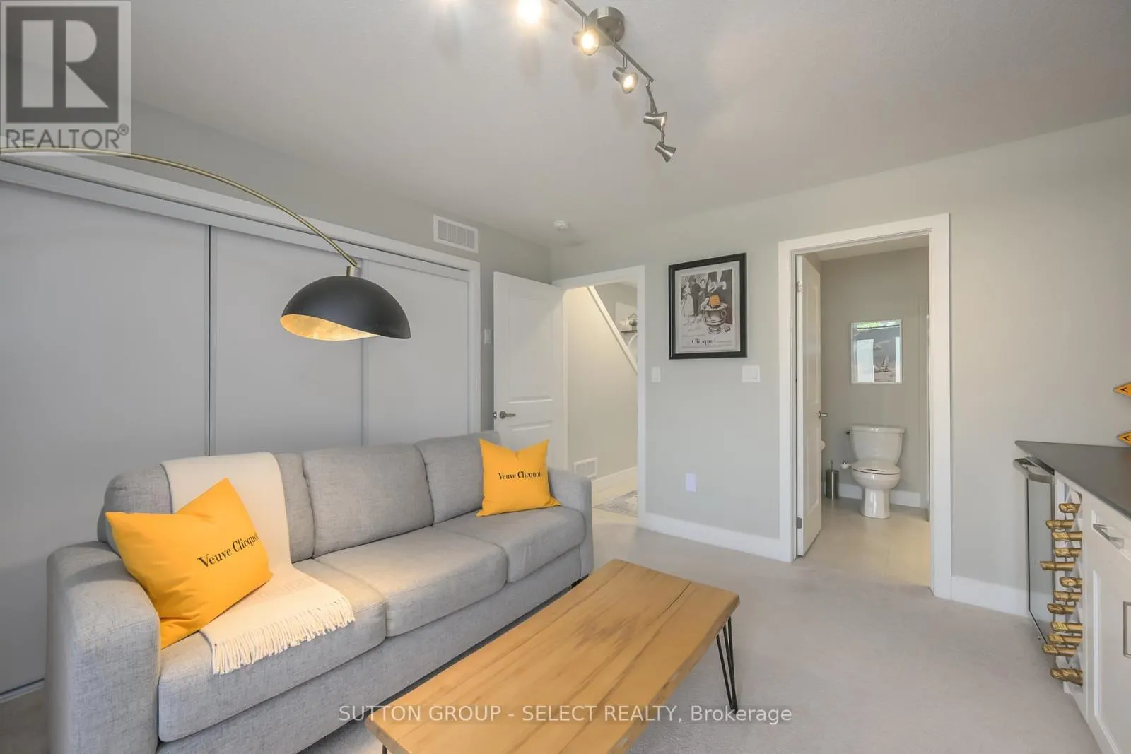 39 - 177 EDGEVALLEY ROAD, #39
