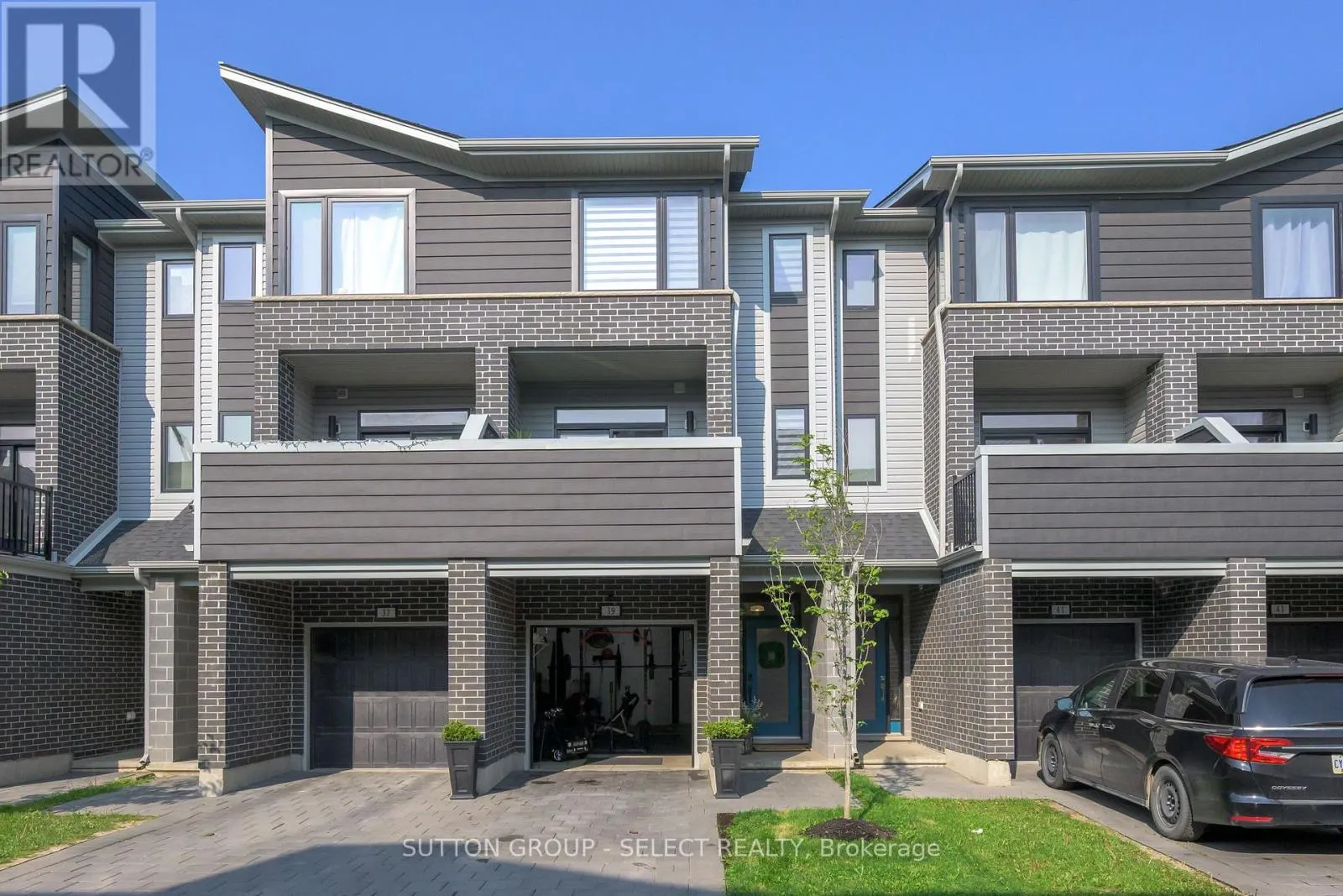 39 - 177 EDGEVALLEY ROAD, #39