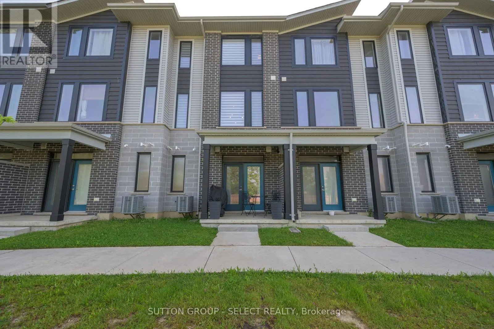 39 - 177 EDGEVALLEY ROAD, #39