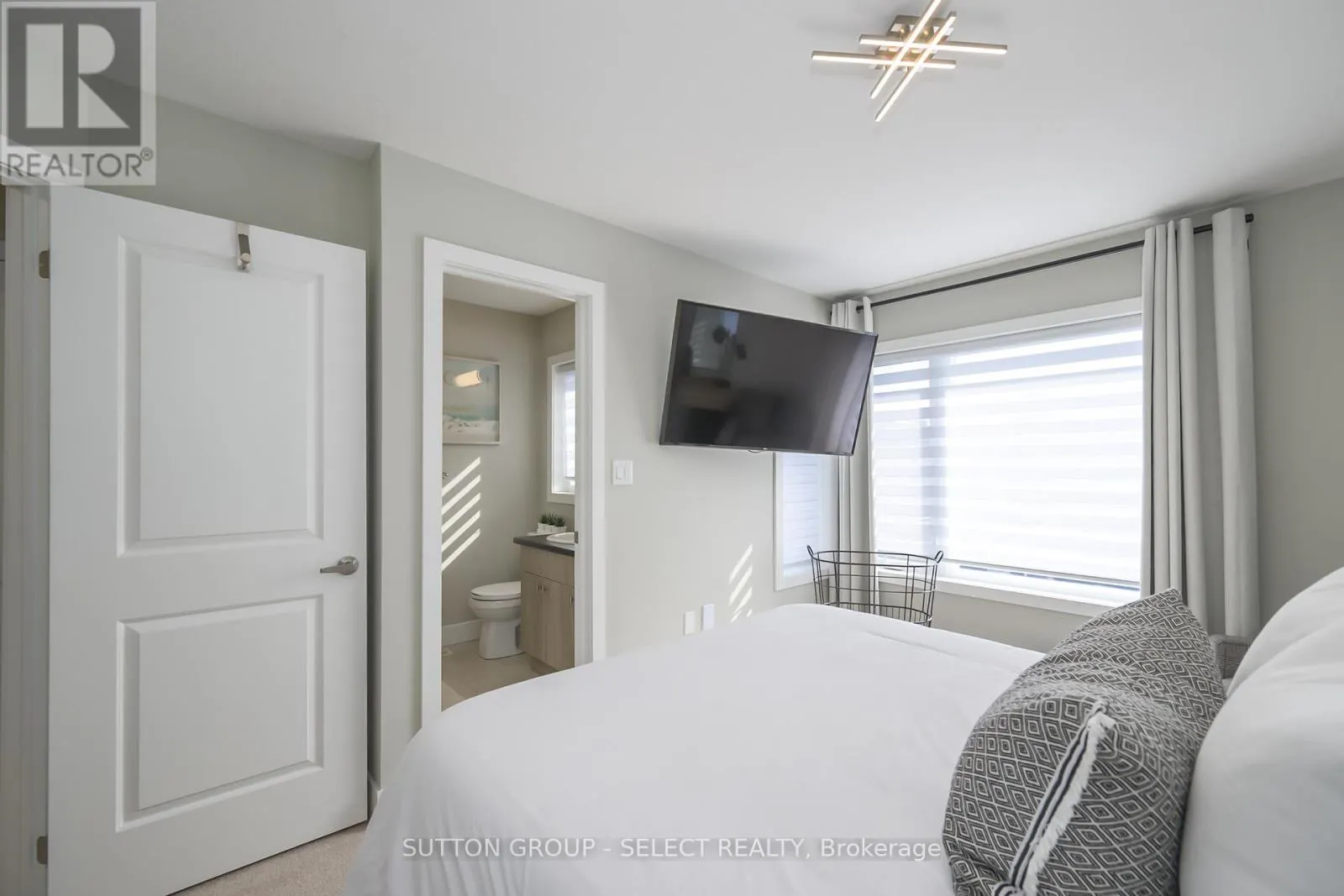 39 - 177 EDGEVALLEY ROAD, #39