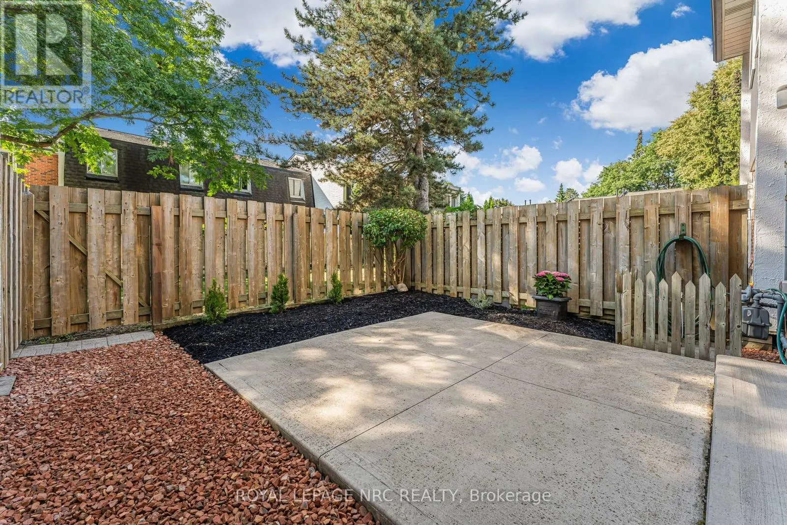 112 - 77 LINWELL ROAD, #112