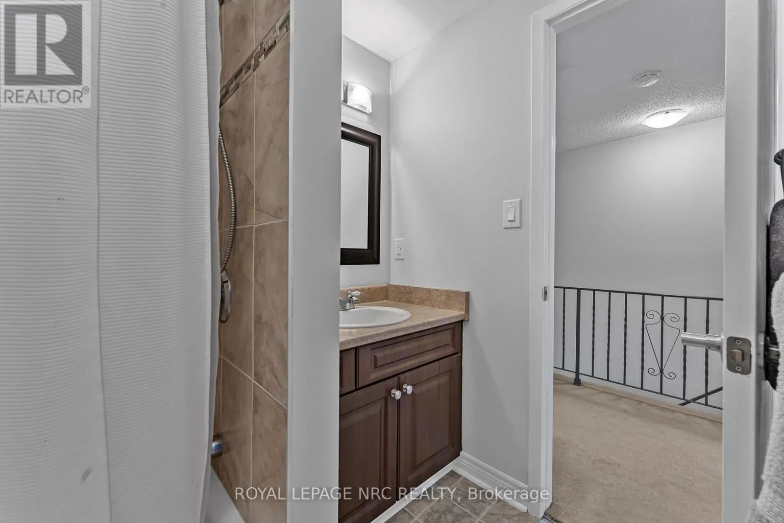 112 - 77 LINWELL ROAD, #112