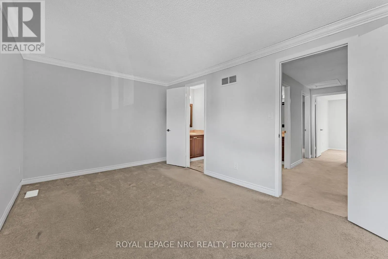 112 - 77 LINWELL ROAD, #112