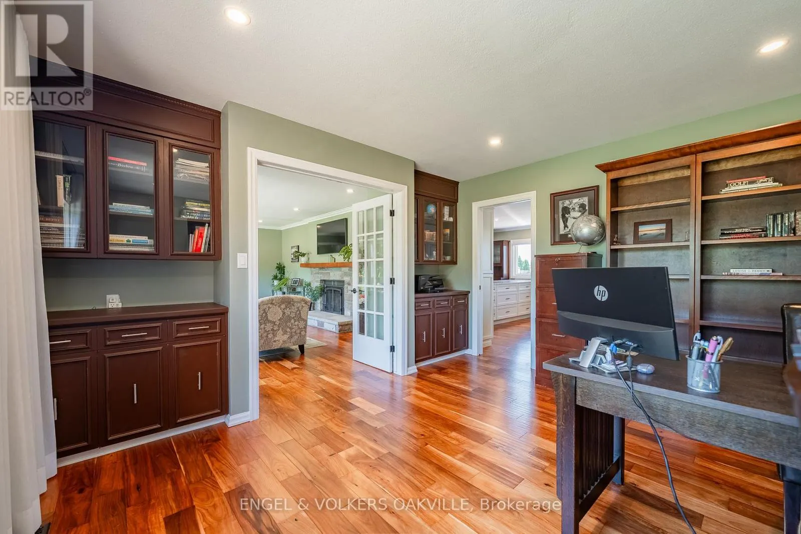 15578 NIAGARA PARKWAY