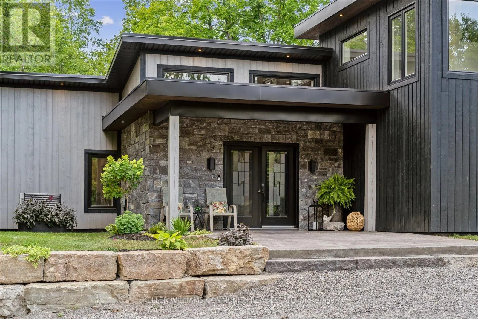 33 LAPLANTES ROAD