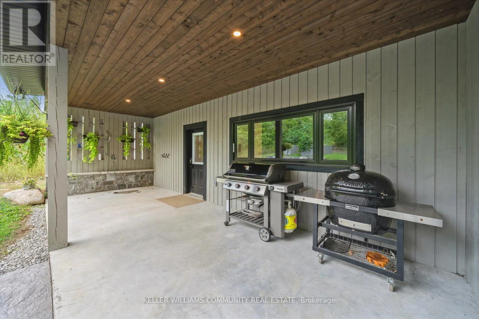 33 LAPLANTES ROAD