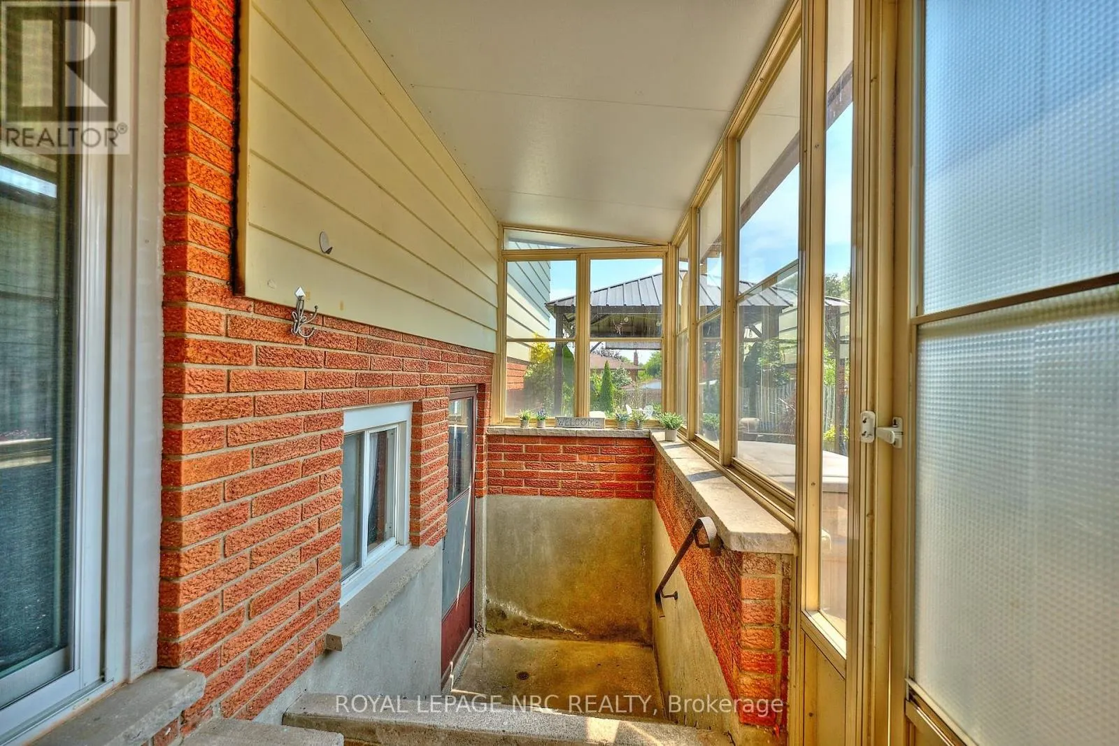5875 ST. ANTHONY CRESCENT