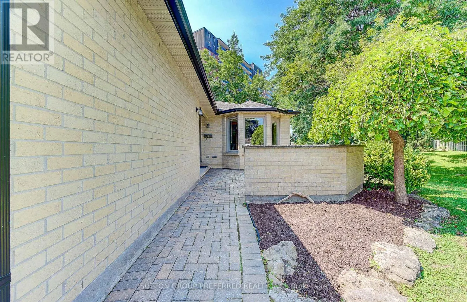 19 - 93 PINE VALLEY GATE, #19
