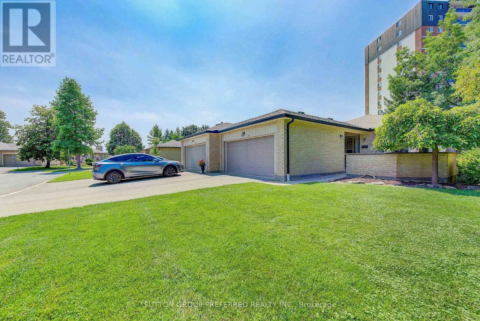 19 - 93 PINE VALLEY GATE, #19