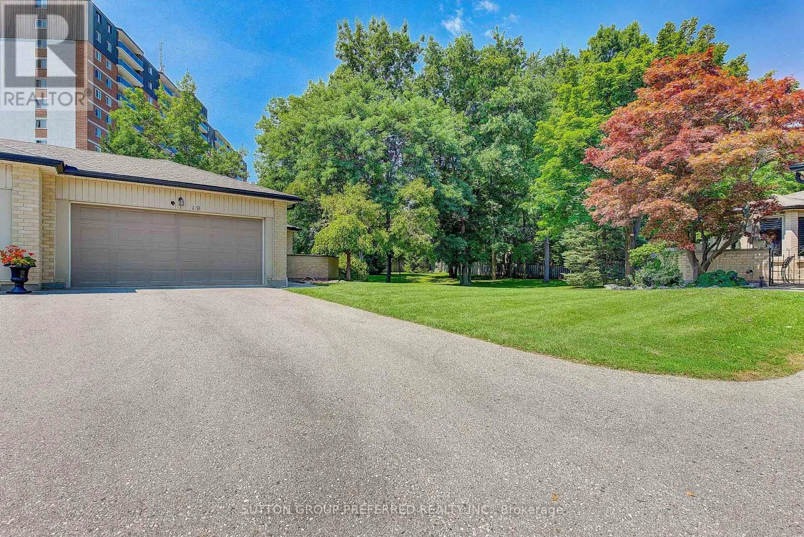 19 - 93 PINE VALLEY GATE, #19