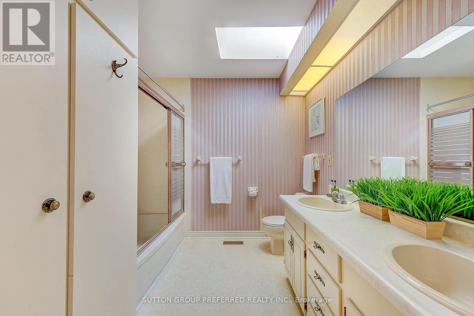 19 - 93 PINE VALLEY GATE, #19