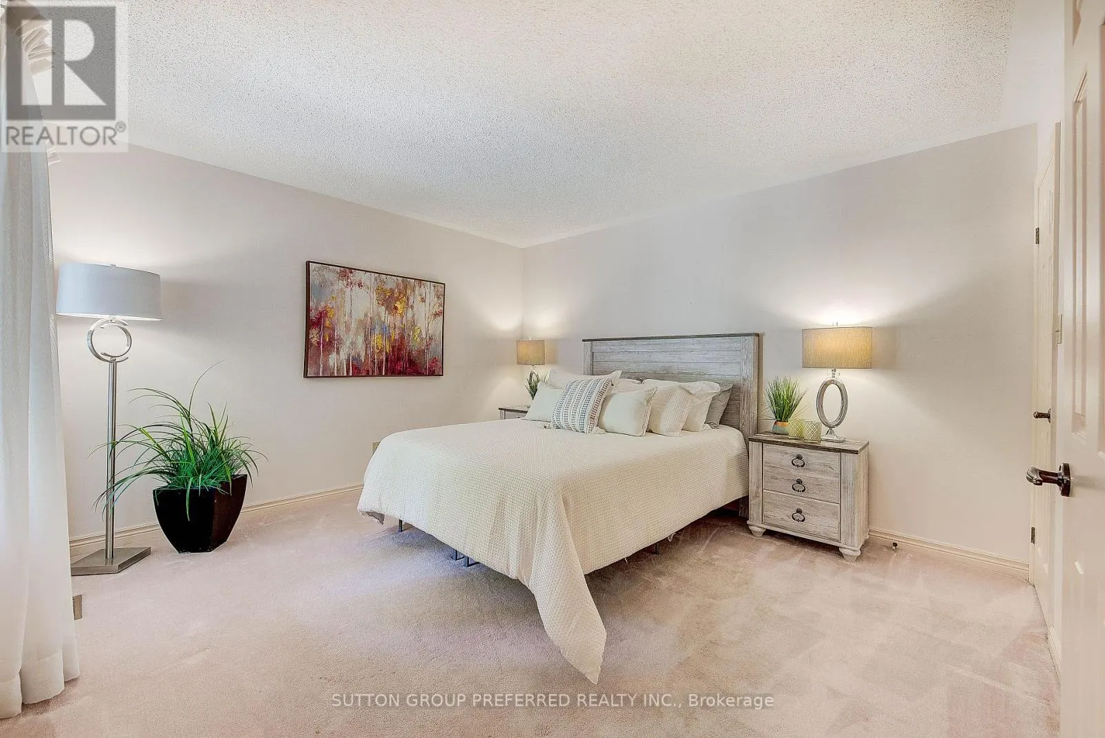 19 - 93 PINE VALLEY GATE, #19