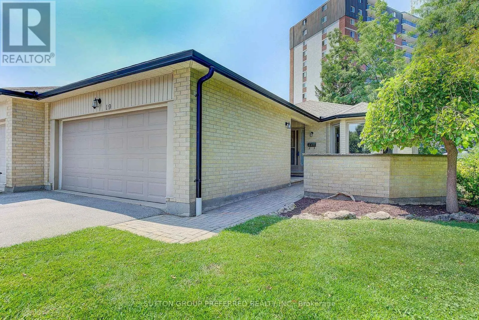 19 - 93 PINE VALLEY GATE, #19