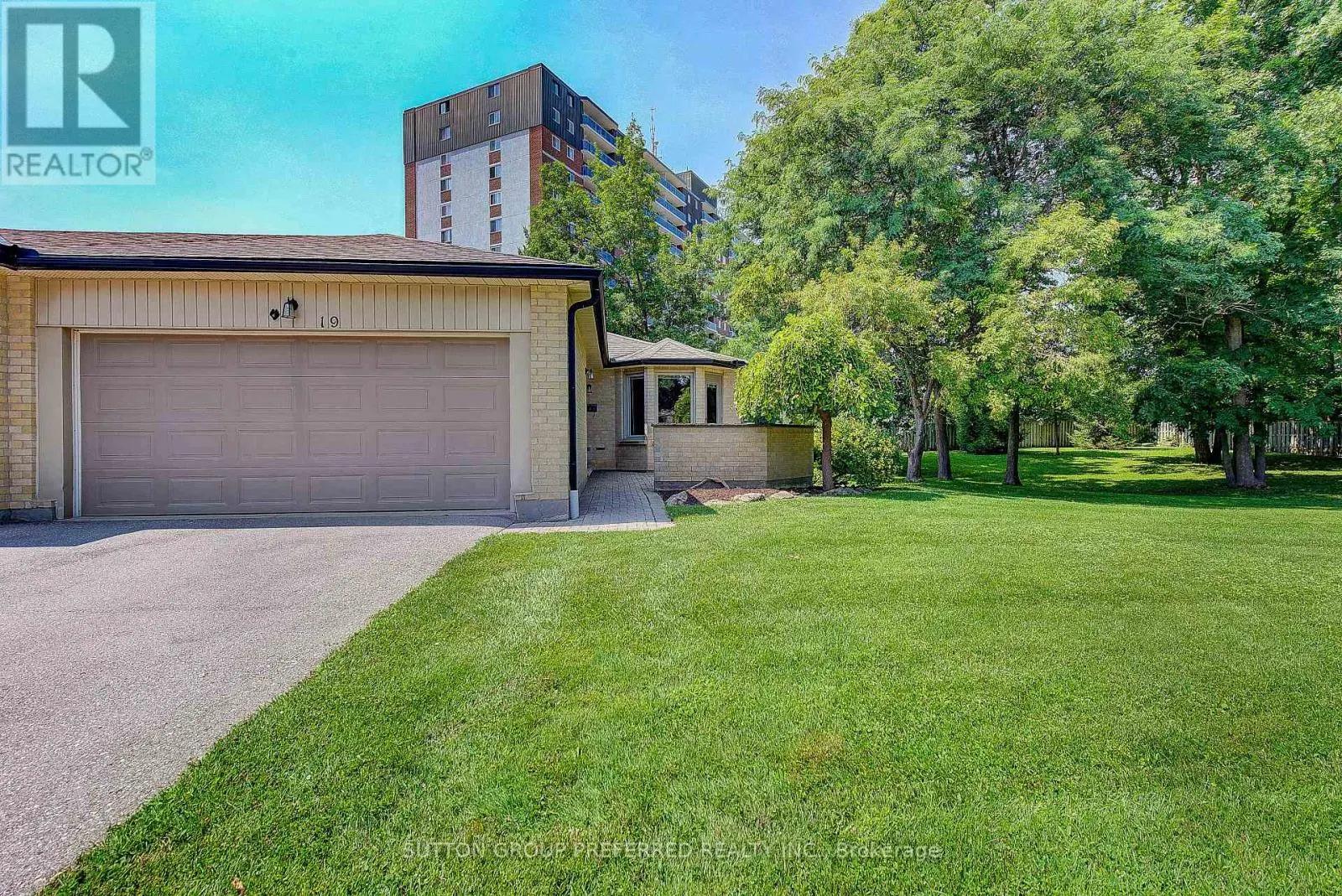19 - 93 PINE VALLEY GATE, #19
