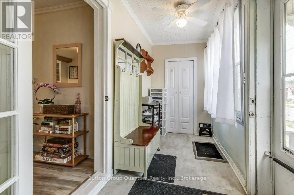 34 VANSITMART AVENUE