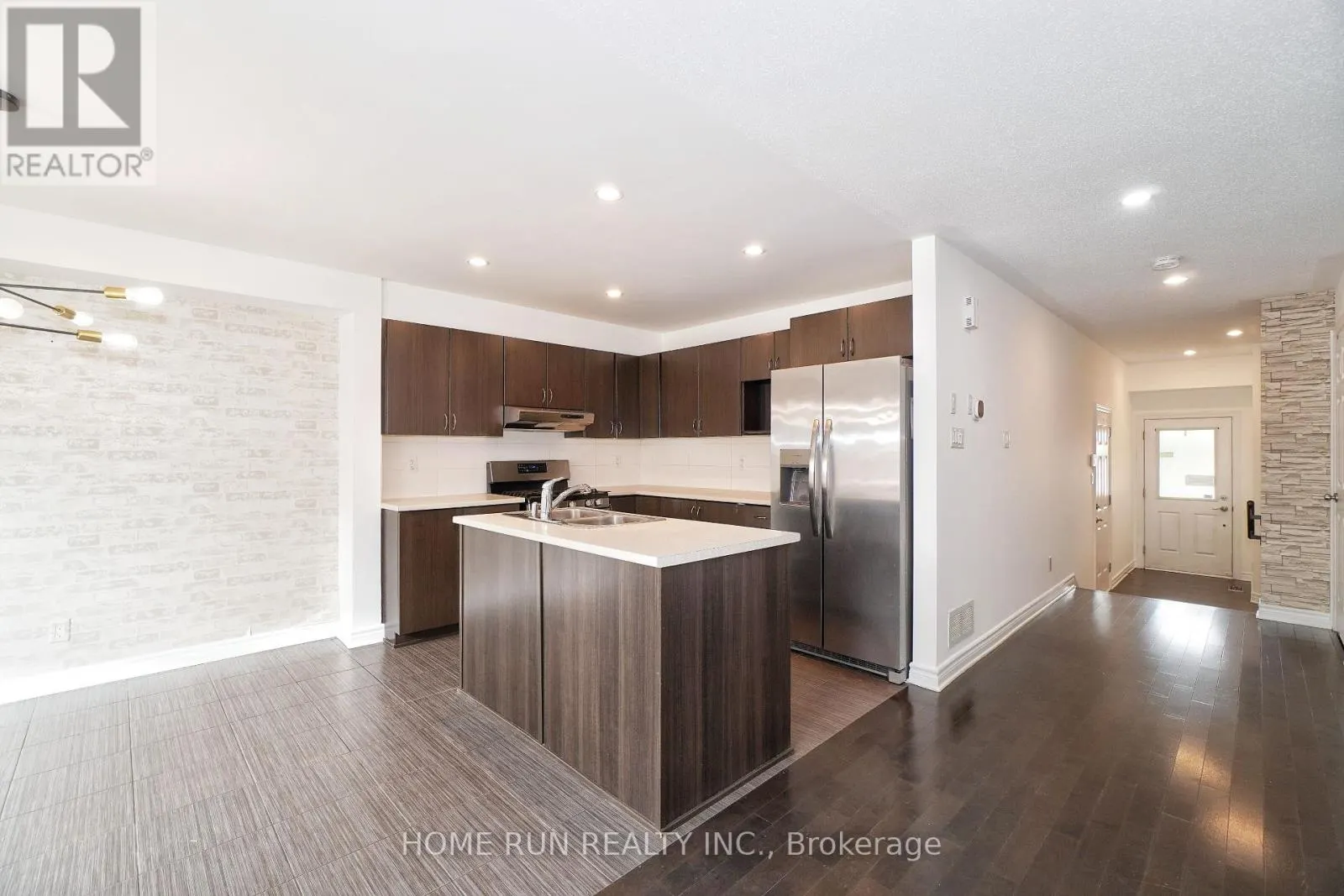 376 BALINROAN CRESCENT