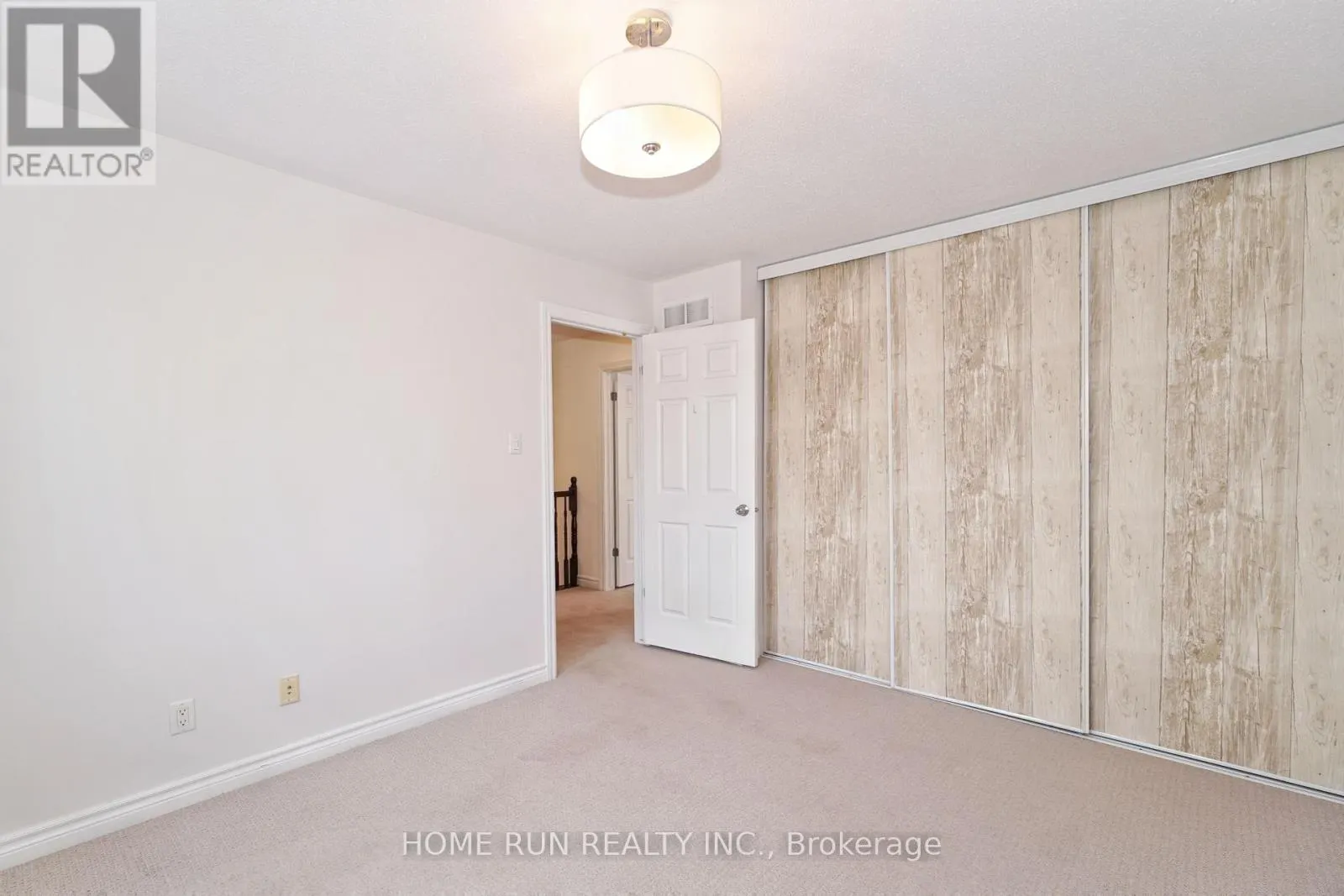 376 BALINROAN CRESCENT
