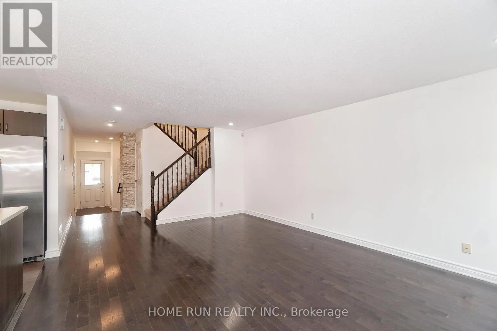 376 BALINROAN CRESCENT