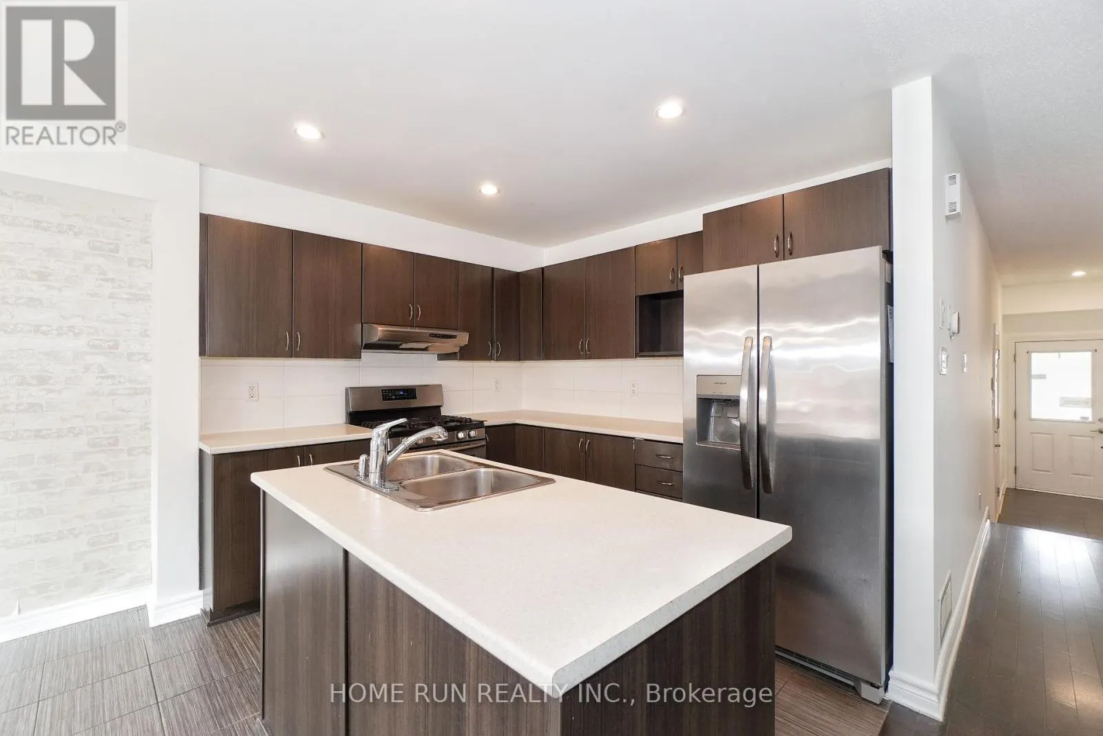 376 BALINROAN CRESCENT